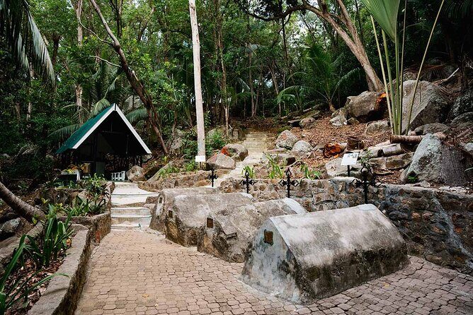 Sainte Anne Marine Park and Moyenne Island - Why the Marine Park and Islands Make a Great Day