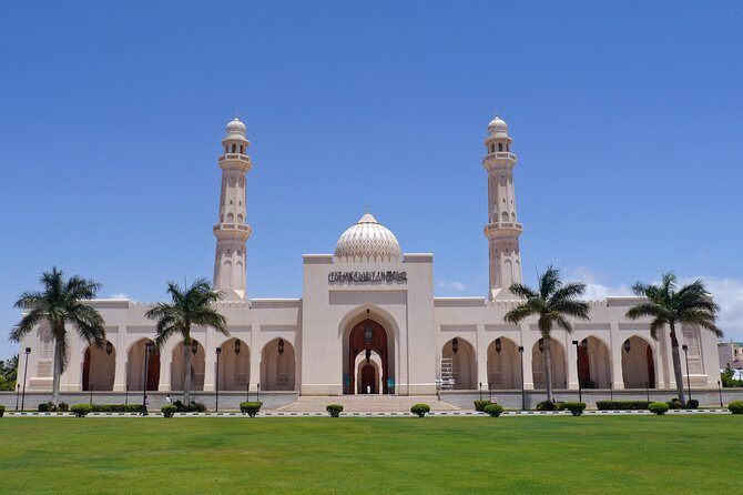 Salalah City Tour + West Coast Combo (Mughsail beach, blowholes) - The Sum Up