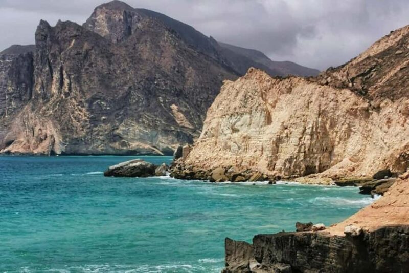Salalah's Hidden Gems: East & West Adventure - Key Points