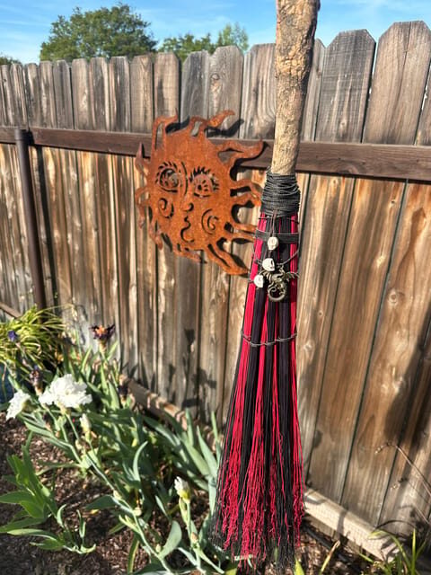Salem, MA: Witch City Broom Making Workshop - The Materials and Customization