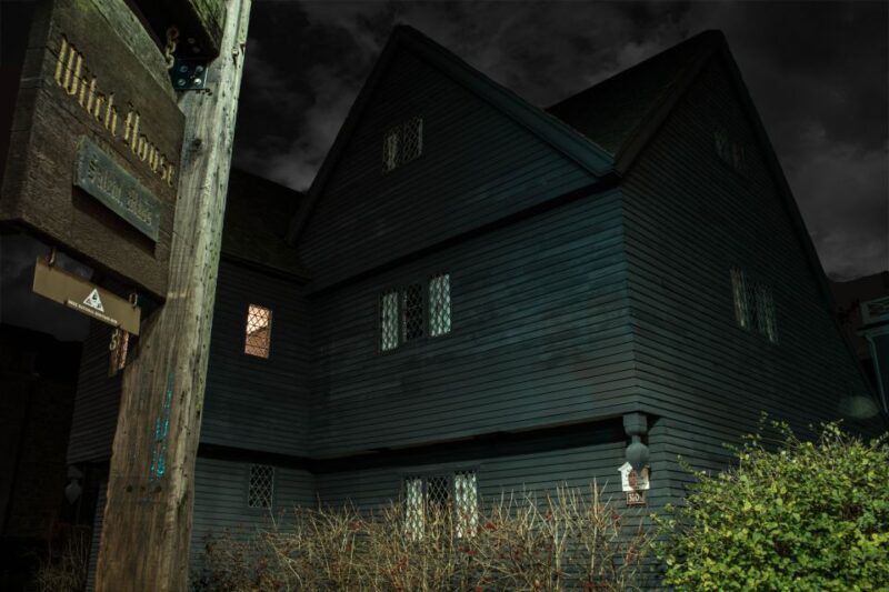 Salem: Secrets of Salem Hidden History Walking Tour - The Heart of the Tour: Historic Locations