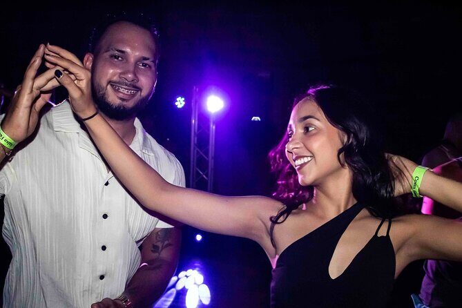 Salsa and Bachata Class and Night Out in Mexico City - An Entertaining Introduction to Latin Dance