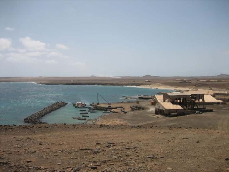 Salt Island: 4 hr sea excursion to Buracona or Pedra de Lume - FAQs