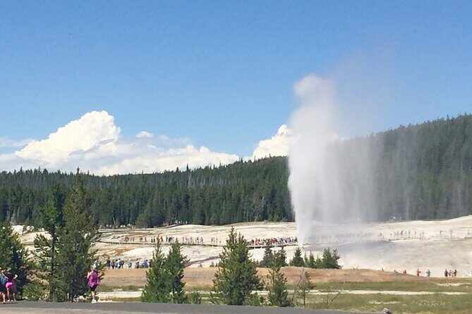 Salt Lake City to Yellowstone and Mt Rushmore 4 Day Tour - Key Points