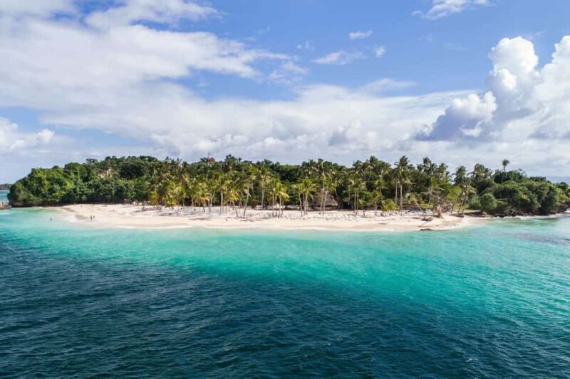 Samana: Whale Watching and Cayo Levantado Full Day Tour - Key Points