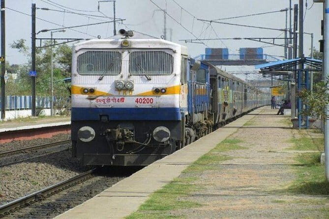 Same Day Agra Tour By Gatimaan Express Train from delhi - Who Will Love This Tour?