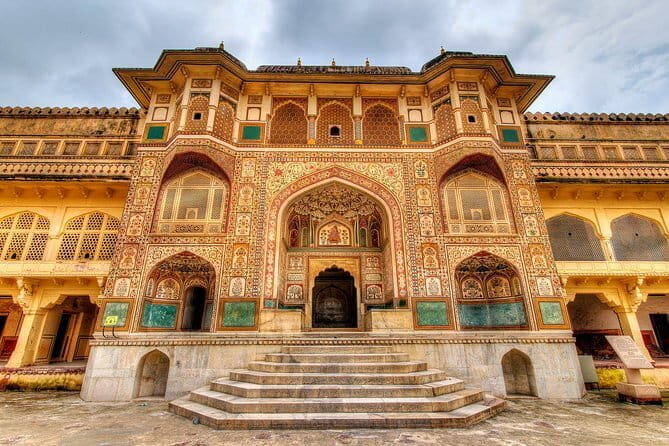 Same Day Agra Tour By Gatimaan Express Train from delhi - Practical Details and Considerations