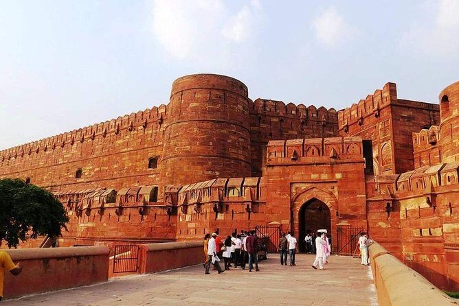 Same Day Taj Mahal, Agra Fort & Baby Taj Tour from Delhi by Car - The Journey Begins: From Delhi to Agra