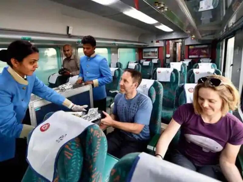 Same-Day Taj Mahal Tour from Delhi via Gatimaan Express - Who Should Consider This Tour?