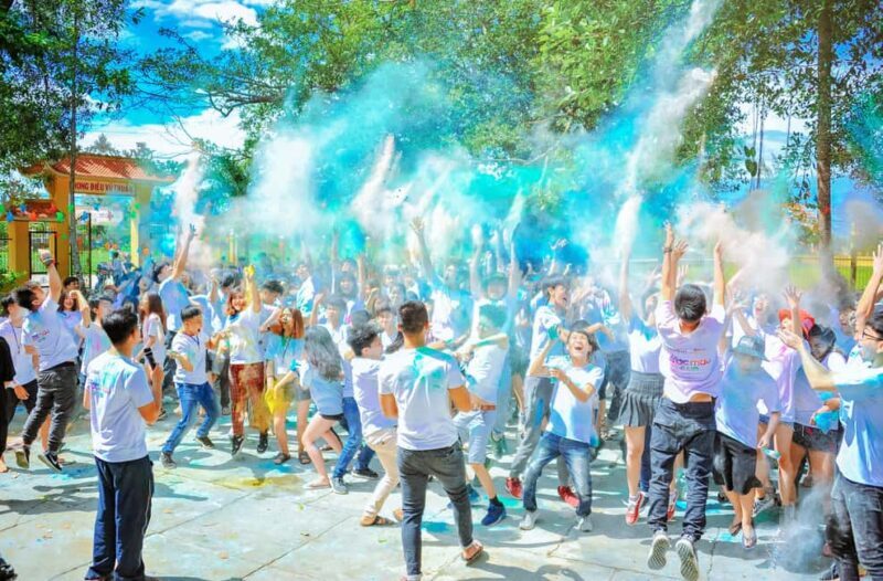 Same Day Tajmahal tour with Holi Celebration - Key Points