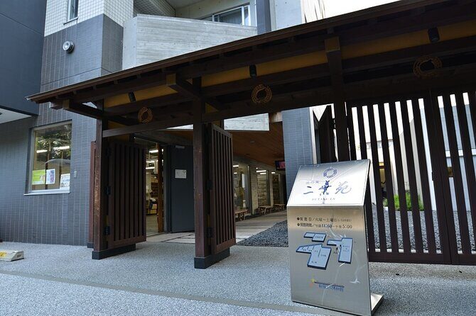 Samurai Experience in Tokyo: Sword Training and Edo Indigo Dyeing - FAQ