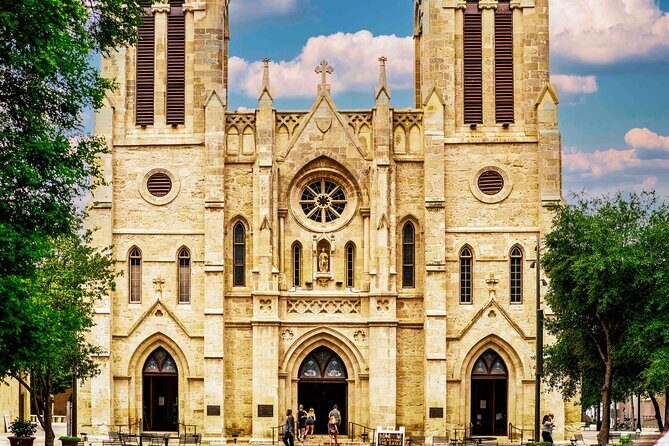 San Antonio's 1/2-day History and cultural guided driving tour - Who Will Benefit Most