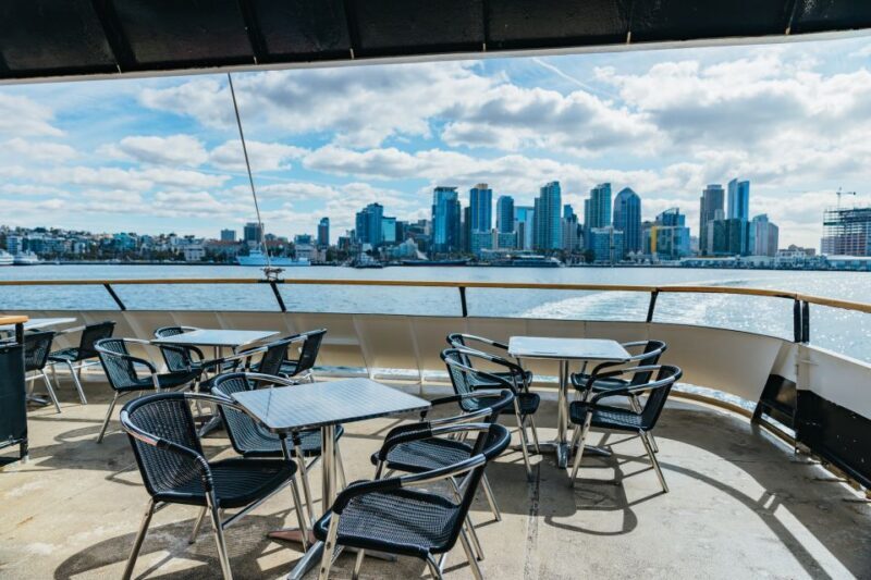 San Diego: Harbor Cruise - Setting the Scene: What Does the Harbor Cruise Offer?