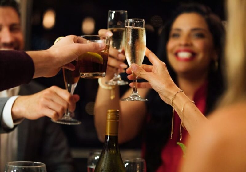 San Diego: New Year's Eve Early Buffet Dinner Cruise - FAQ