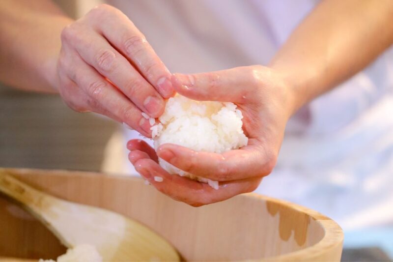 San Diego: Sushi Making Class at a Local Wine Bar - Key Points