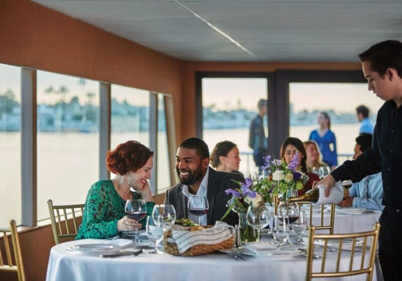 San Diego: Thanksgiving Day Buffet Brunch or Dinner Cruise - Who Will Love This Experience?