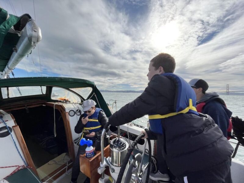 SAN FRANCISCO: (2hr) SUNSET Sailing Experience on SF Bay - A Well-Balanced Adventure for Authentic Travelers