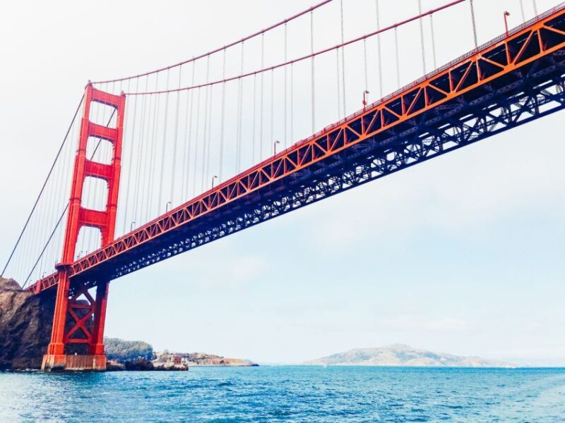 San Francisco: Bay Sailing Tour with Drinks - Key Points