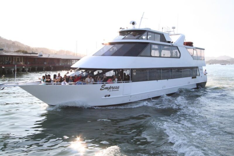 San Francisco: Empress Yacht New Year's Eve Party Cruise - FAQ