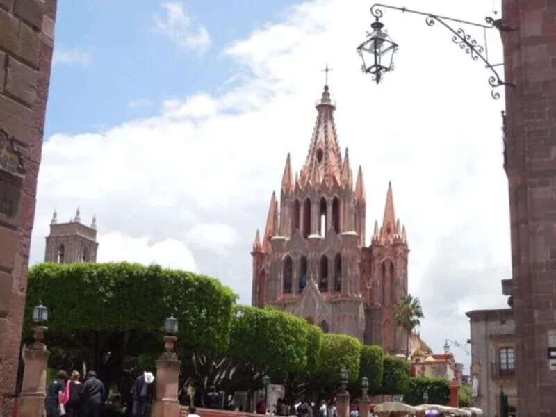 San Miguel de Allende: Private Walking Tour - Key Points