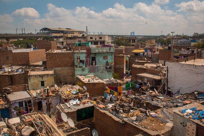 Sanjay Colony Slum Tour - An Inside Look at the Tour Experience