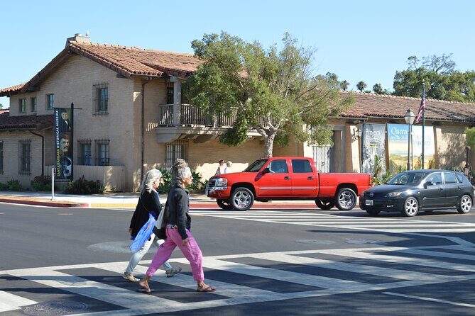 Santa Barbara Scavenger Hunt Walking Tour and Game - Authentic Experiences & Authenticity
