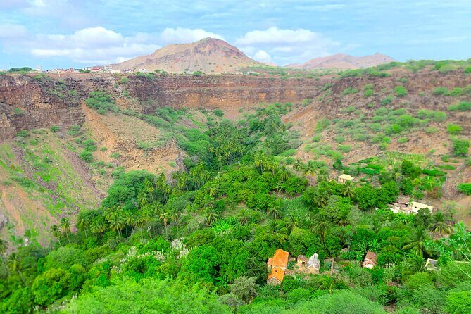 Santiago Island: 4-Hour Calabaceira Valley Hike & Guided Tour to Cidade Velha - An In-Depth Look at the Santiago Island Tour