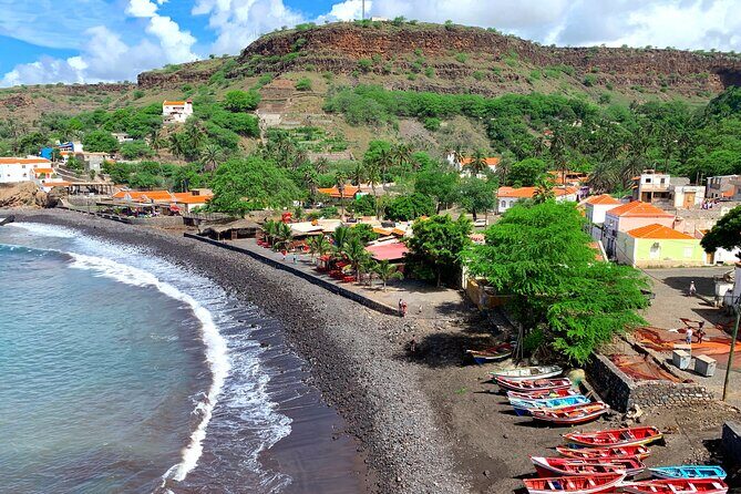 Santiago Island: 4-Hour Calabaceira Valley Hike & Guided Tour to Cidade Velha - Who Is This Tour Best For?