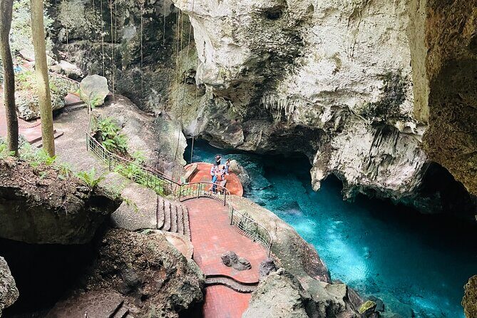 Santo Domingo Top: 3 Eyes, Light House, Boca Chica Beach & Lunch - An Overview of the Tour