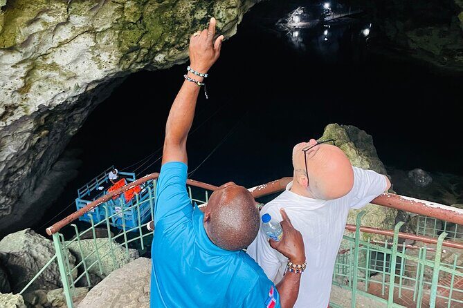 Santo Domingo Top: 3 Eyes, Light House, Boca Chica Beach & Lunch - FAQ