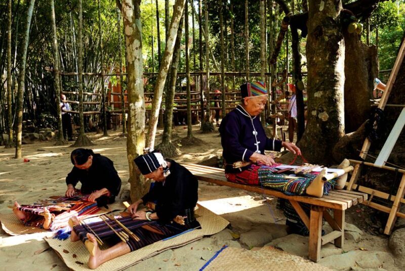 Sanya: Half-Day Private Tour of Li & Miao Minority Park - Exploring Sanya’s Li & Miao Minority Park: What to Expect