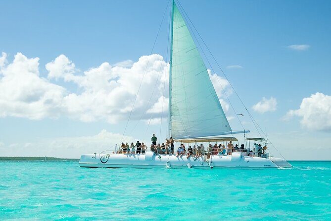 Saona Island Caramaran Adventure from Punta Cana With Lunch - Key Points