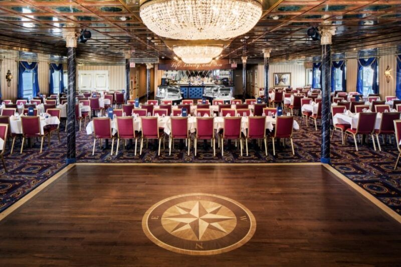 Savannah: Buffet Dinner Cruise with Live Entertainment - Live Entertainment and Atmosphere