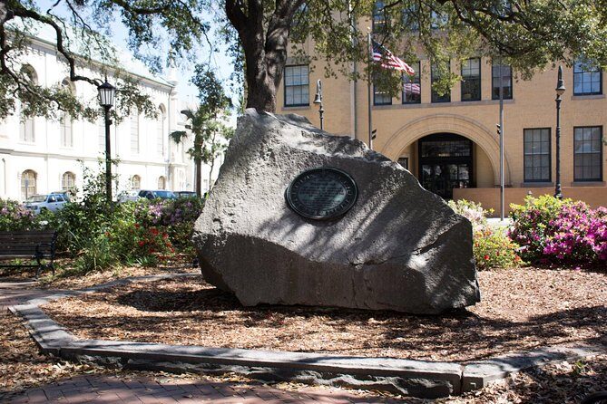 Savannah History Walking Tour - A Closer Look at the Savannah History Walking Tour
