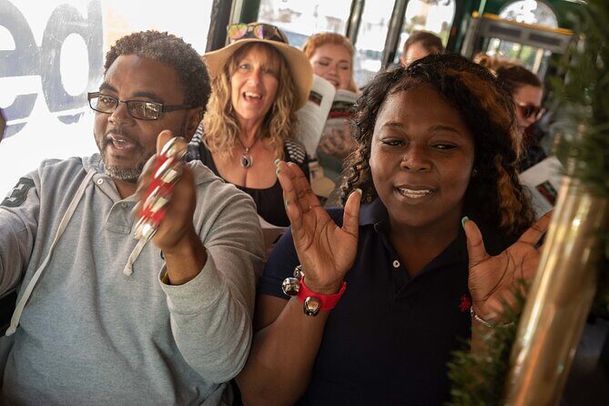 Savannah Holiday Sights and Festive Nights Trolley Tour - Authentic Experiences and Practical Tips