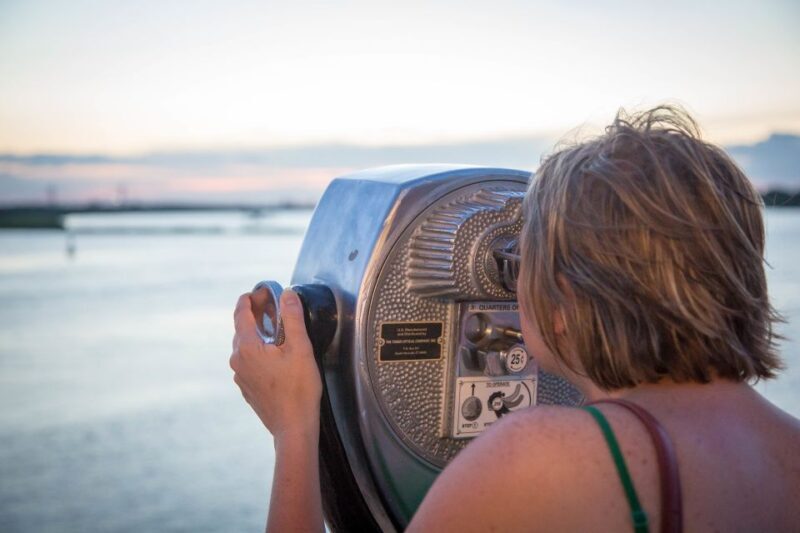 Savannah: Riverboat Narrated Harbor Sightseeing Cruise - Food, Drinks, and Amenities