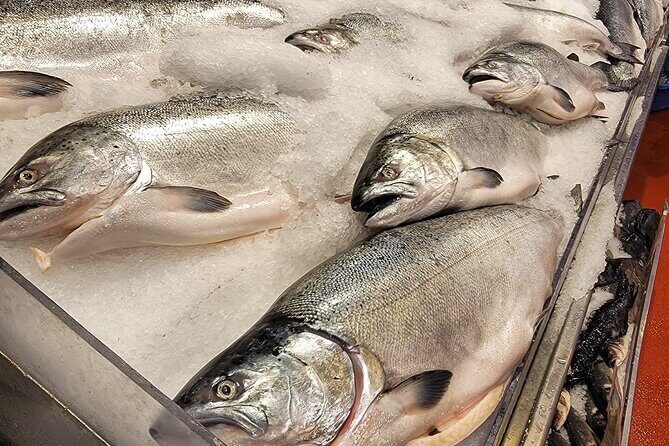 Savor the Sea: Guided Seafood Tasting at Pike Place Ma - An In-Depth Look at the Tour