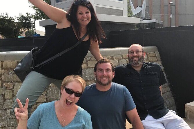Scavenger Hunt Adventure in Pensacola by Wacky Walks - Key Points