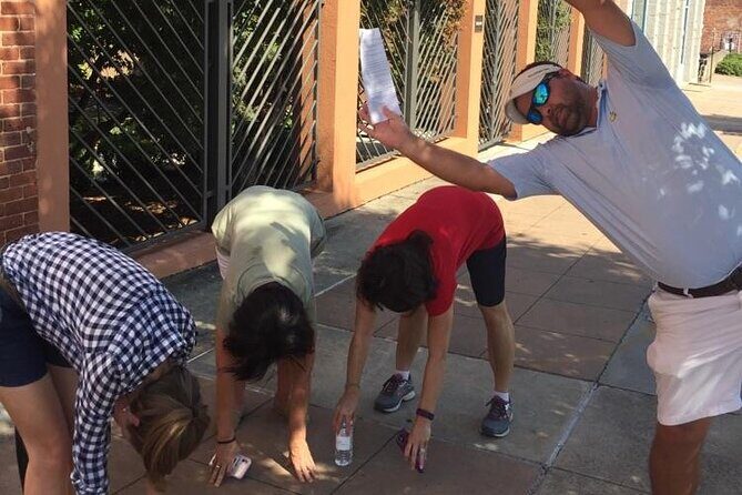 Scavenger Hunt by Wacky Walks - A Practical Guide to the Charleston Wacky Walks Scavenger Hunt