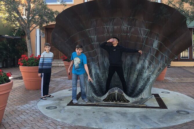 Scavenger Hunt in Fort Myers by Crazy Dash - What’s Included and What’s Not