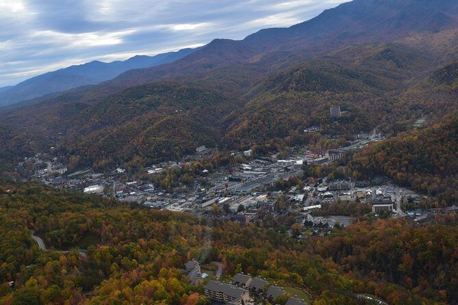 Scenic Helicopter Tour of Wears Valley, Tennessee - What to Expect from the Wears Valley Helicopter Tour