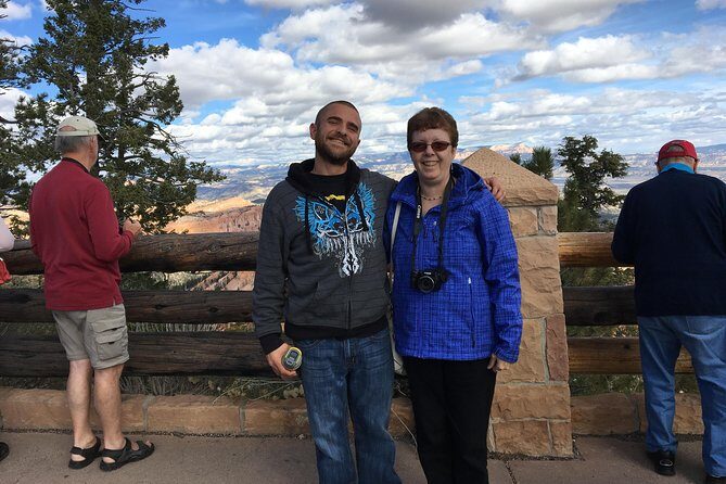 Scenic Tour of Bryce Canyon - Food and Comfort