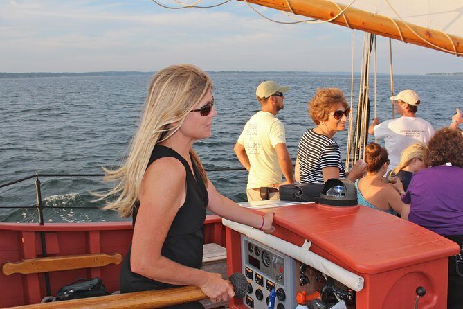 Schooner Fame Sailing Tour - A Close Look at What You Can Expect