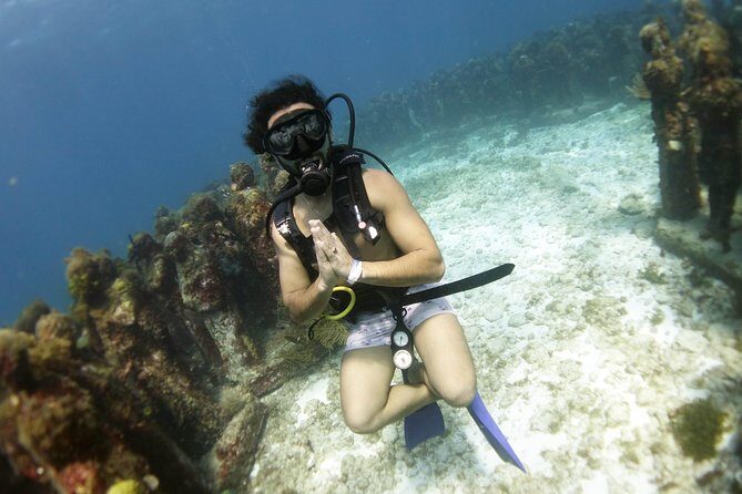 Scuba diving at MUSA the underwater museum for certified divers - Key Points
