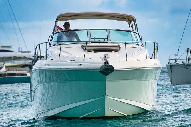 Sea Ray Sundancer Luxury Private Boat Charter - Key Points