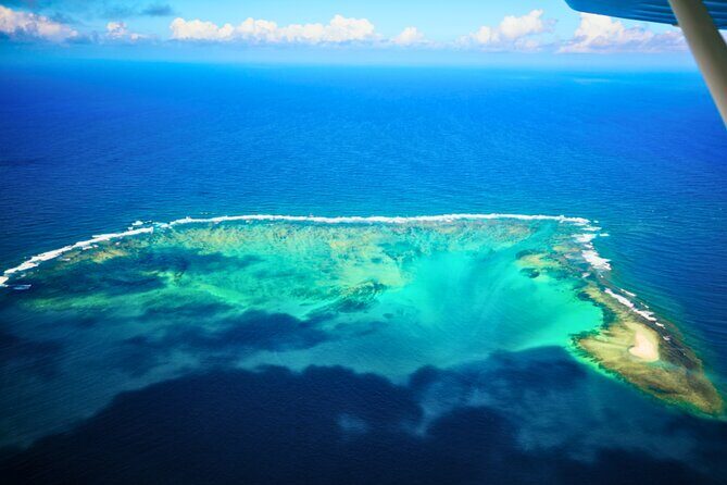Seaplane Tours over the turquoise lagoon of the East of Mauritius - Key Points