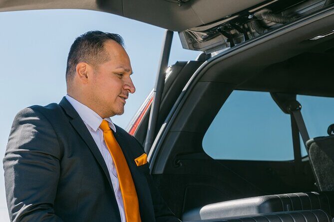 Seattle Roundtrip Chauffeur Driven Airport Transfer - Why Choose This Service Over Alternatives?