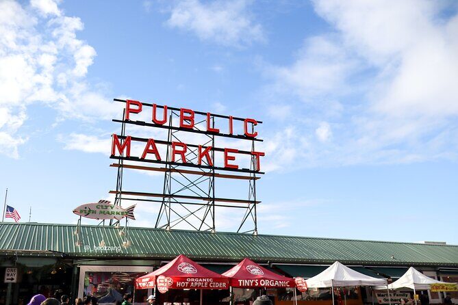 Seattle Sightseeing Scenic Guided Tour and Hop On Hop Off Pass - A Detailed Look at the Tour
