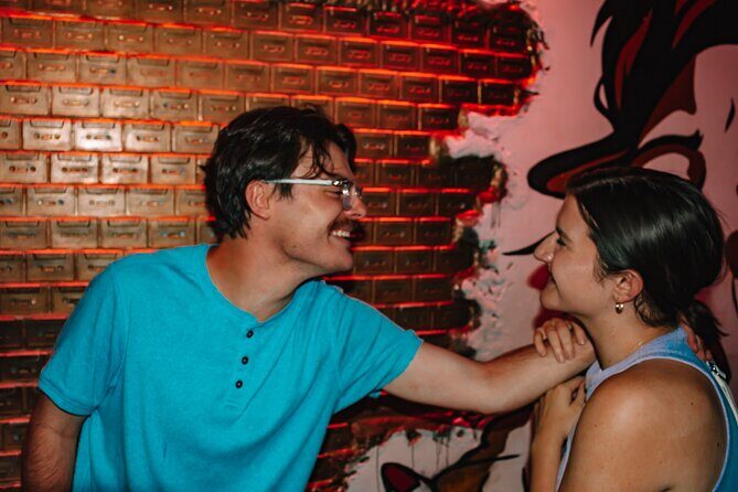 Secret Bars and Favorite Spots Walking Tour in Philadelphia - Who Should Sign Up?