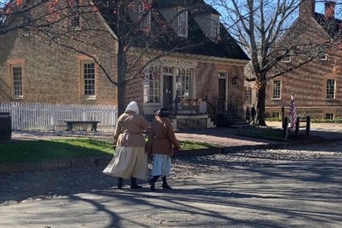 Secret Lives on Colonial Women - Who Should Consider This Tour?